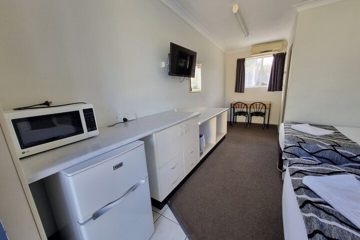 Room 10 of 40