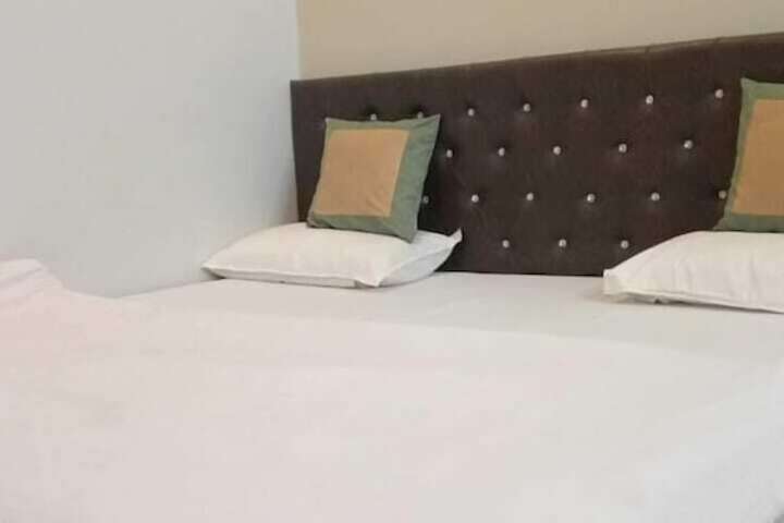 Room 2 of 13