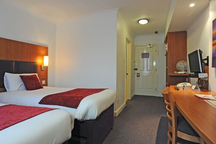 Room 6 of 55