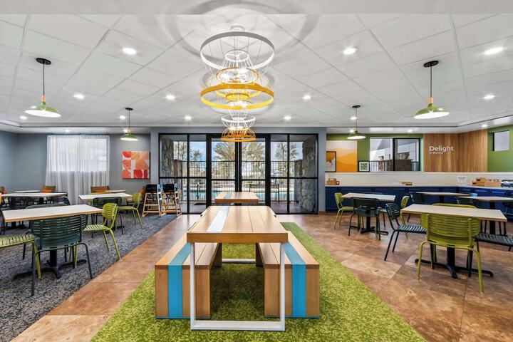 Breakfast area