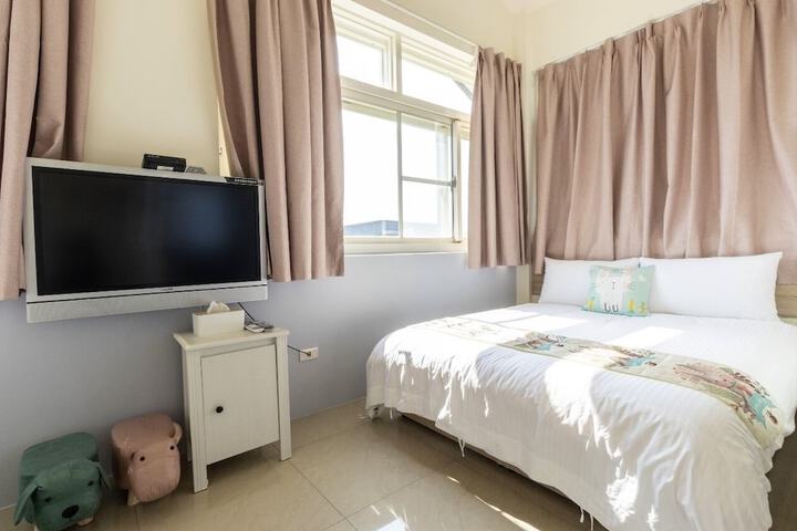 Room 7 of 48
