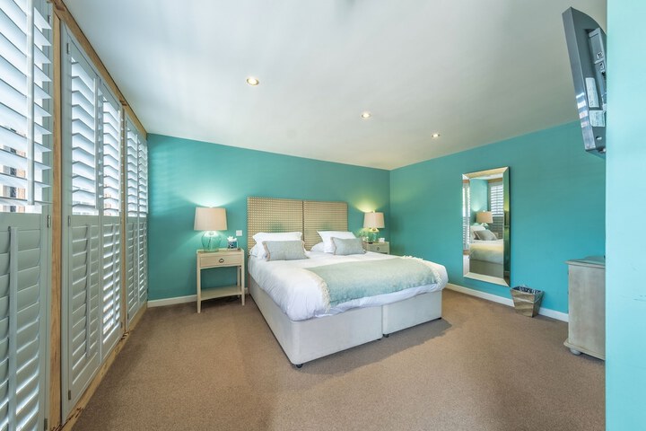 Room 20 of 49