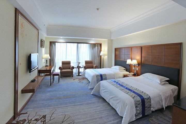 Room 6 of 44
