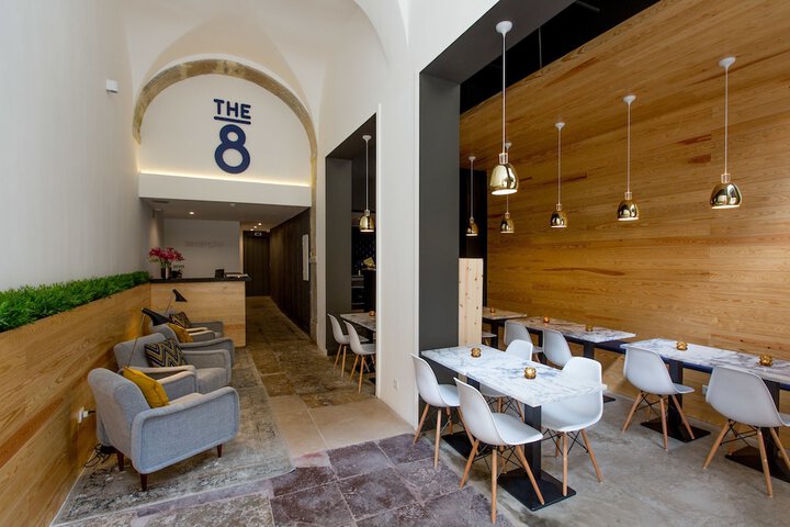 Entrance & Lobby