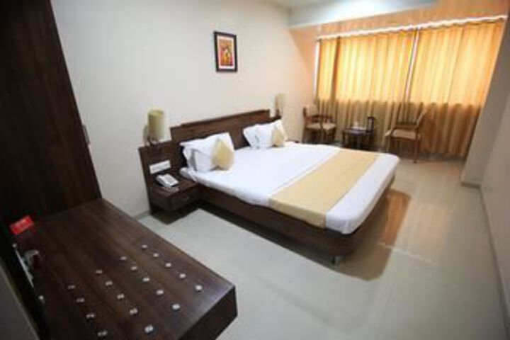 Room 15 of 28