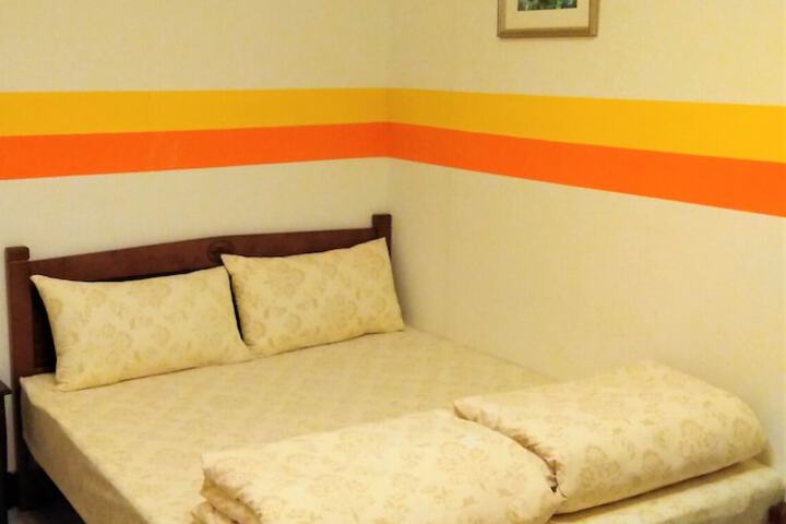 Room 16 of 41