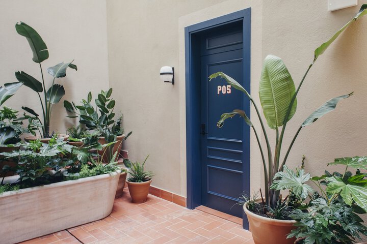 Room 4 of 94