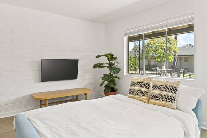 Room 3 of 16