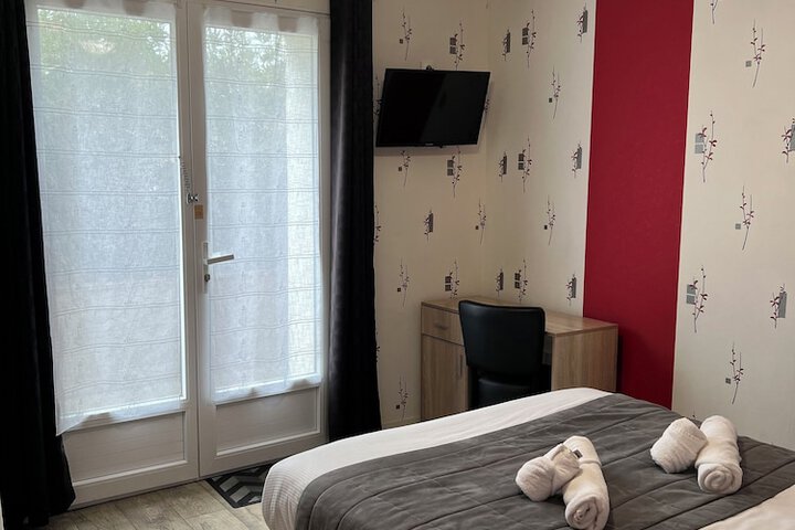 Room 33 of 70