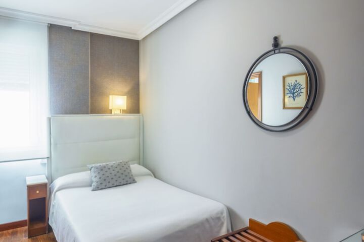 Room 19 of 93