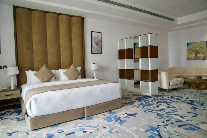 Room 56 of 100