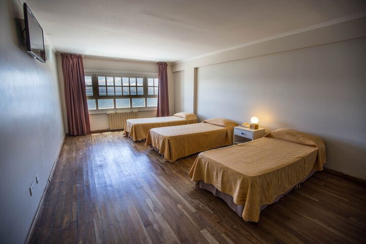 Room 6 of 49