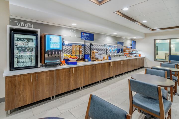 Breakfast/Coffee Service 24 of 29