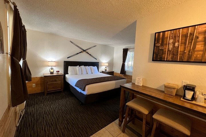 Room 4 of 20