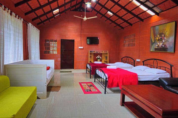 Room 15 of 68