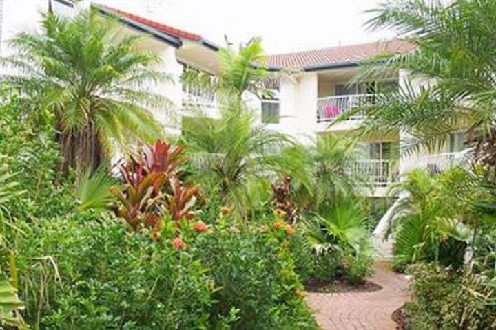 Hotel Exterior 12 of 22