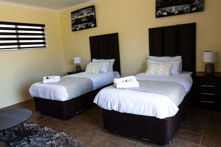 Room 3 of 27