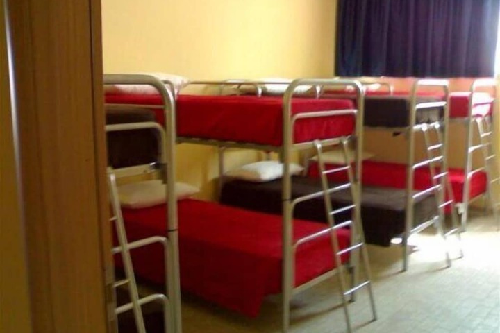 Room 8 of 33