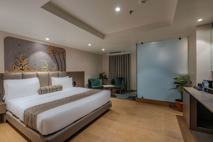 Room 19 of 35