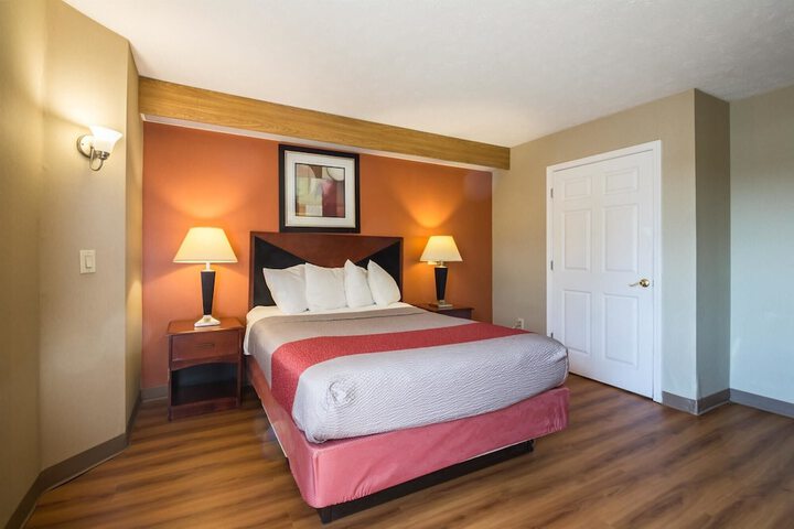 Room 13 of 26