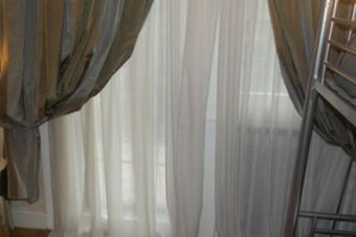 Room 34 of 134