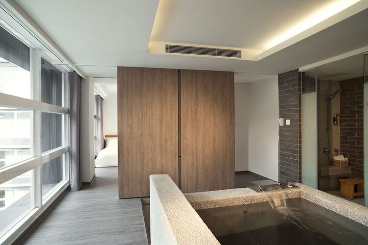 Room 7 of 40