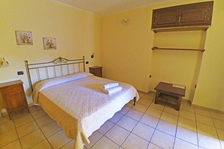 Room 5 of 46