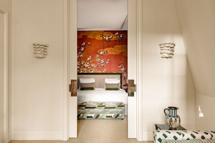 Room 16 of 97