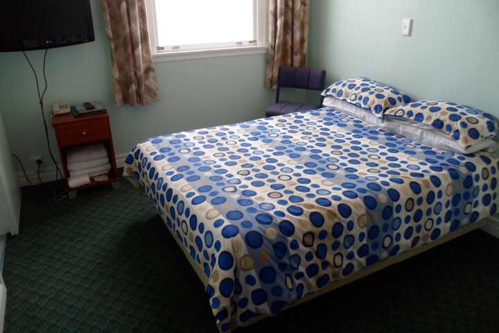 Room 9 of 47