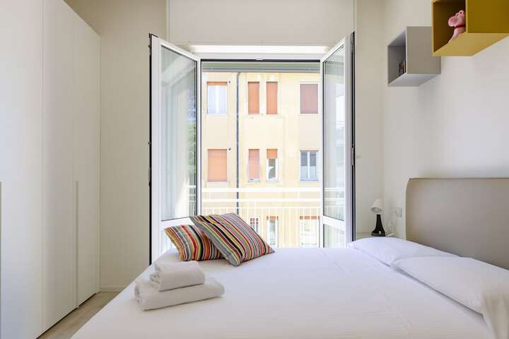 Room 6 of 30