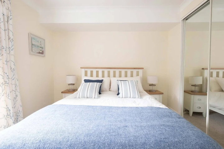 Room 2 of 15