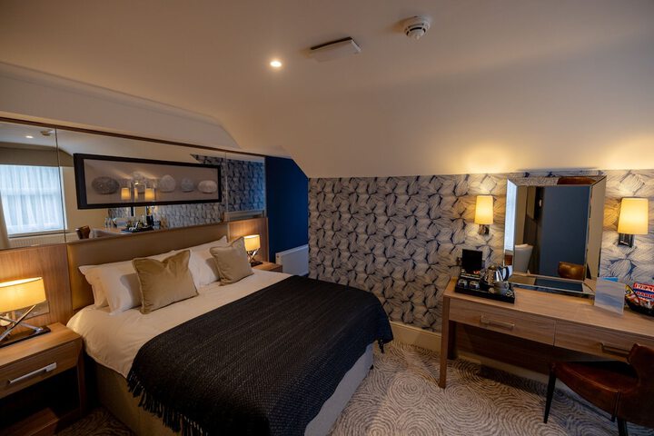 Room 2 of 50