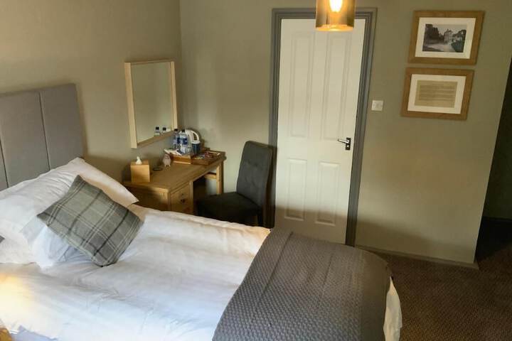 Room 8 of 32