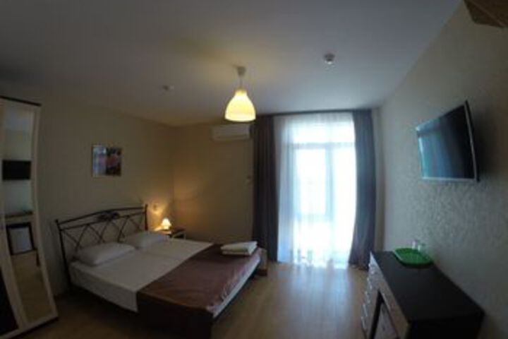 Room 117 of 176
