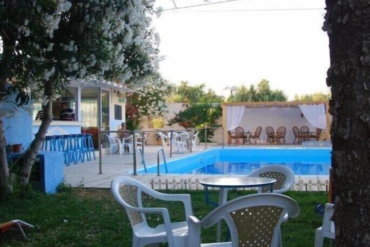 Hotel Pool