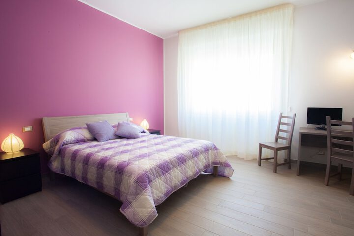 Room 3 of 35