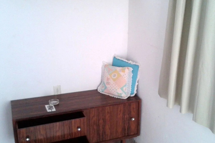 Room 2 of 12