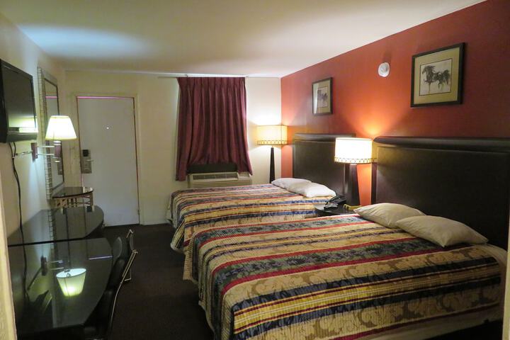 Room 6 of 11