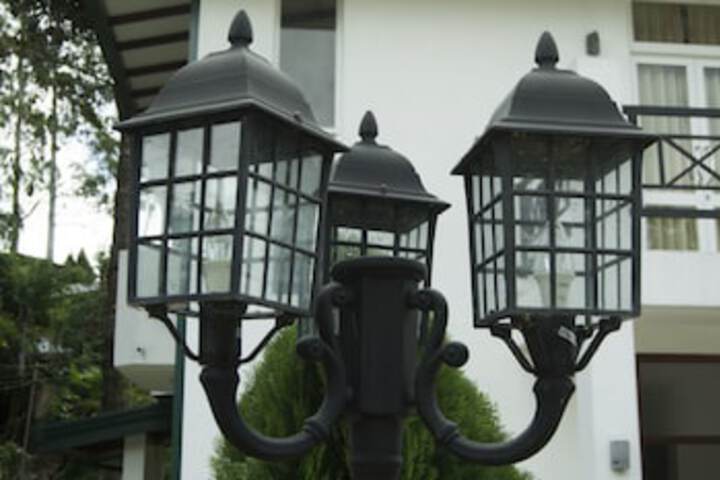 Hotel 4 of 5