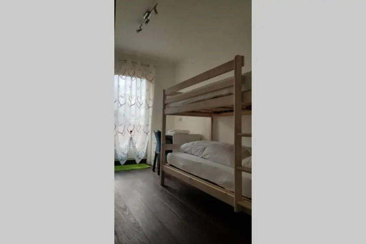 Room 4 of 22