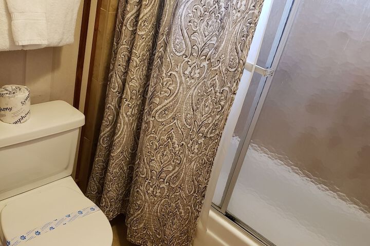 Room 132 of 178
