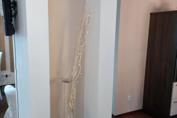 Room 7 of 14