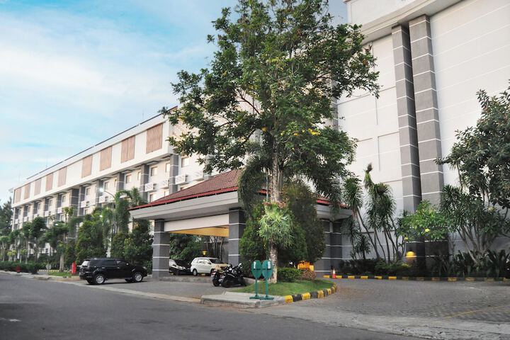 Lorin Dwangsa Solo Hotel