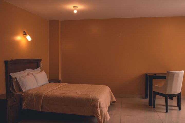 Room 4 of 30