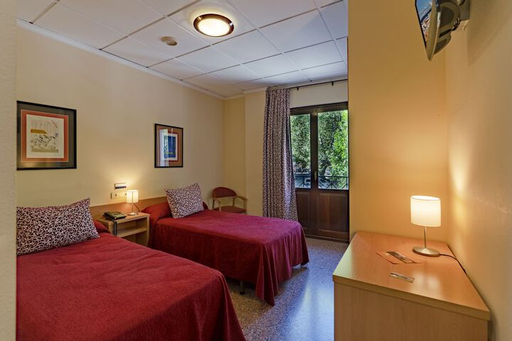 Room 21 of 35