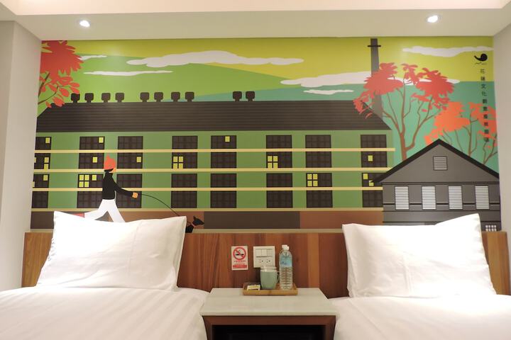 Room 12 of 87