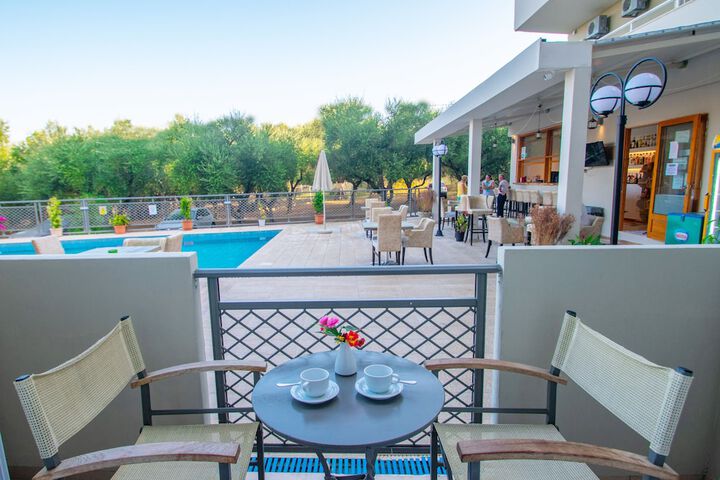 Terrace/Patio 12 of 33