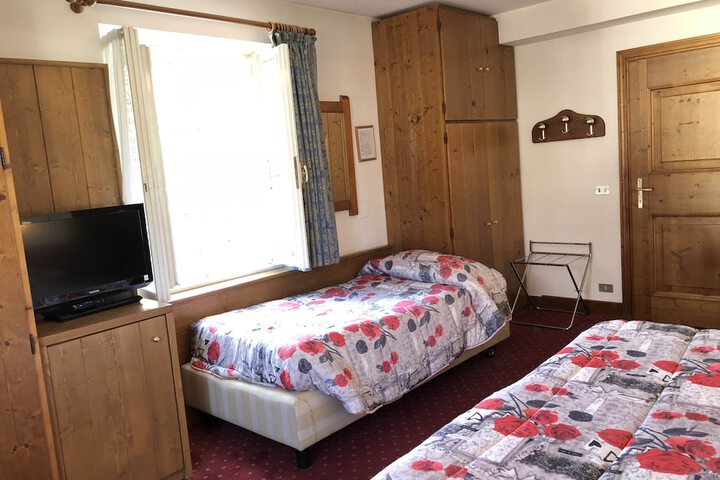 Room 25 of 72