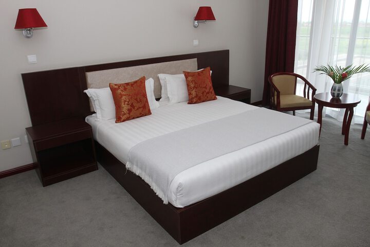 Room 15 of 29