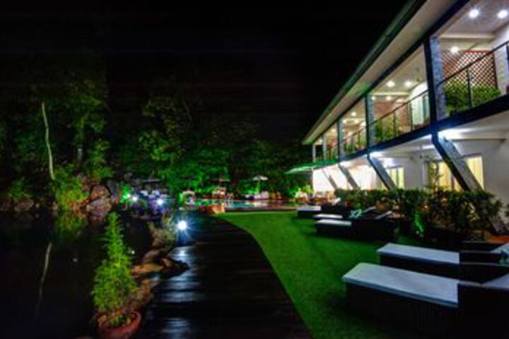 Sundeck 55 of 60